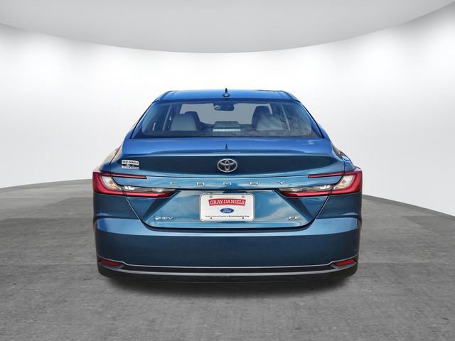 Used 2025 Toyota Camry LE image 3