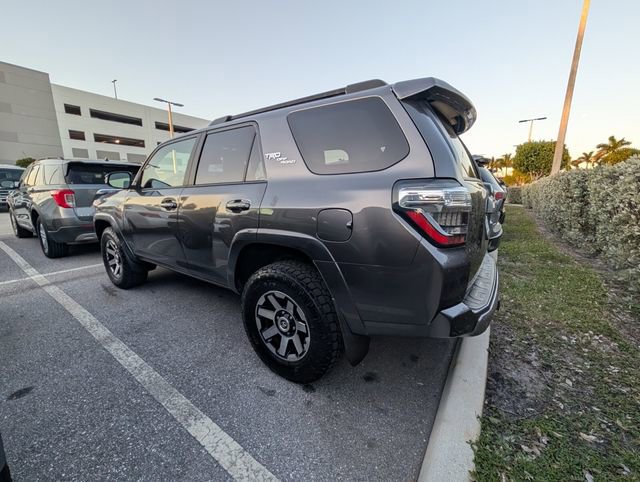 Used 2020 Toyota 4Runner TRD Off-Road image 2