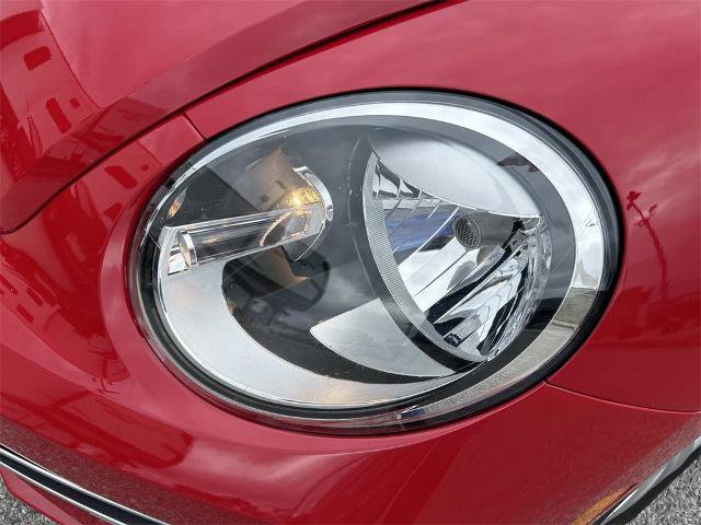 Used 2018 Volkswagen Beetle 2.0T S image 10