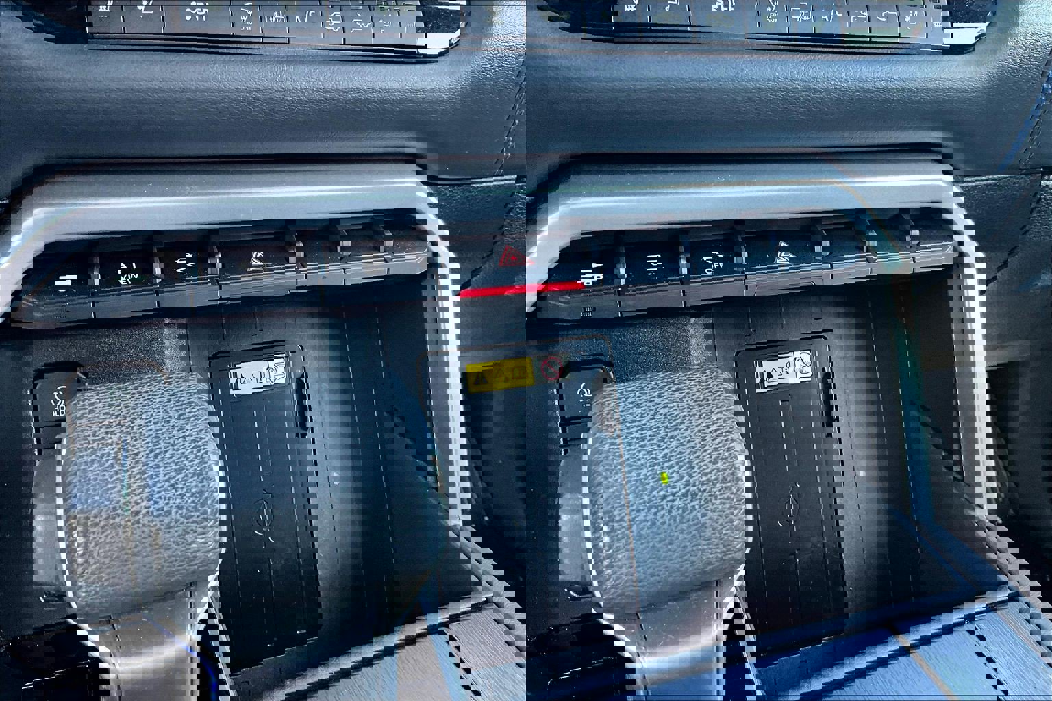 Used 2023 Toyota Tundra Platinum AWD/4WD image 33