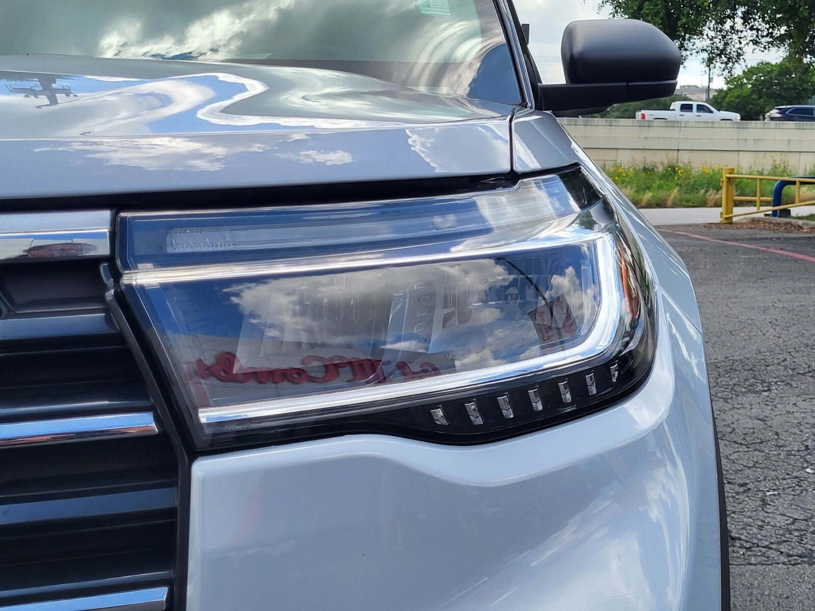 Certified 2025 Ford Explorer Active RWD image 10