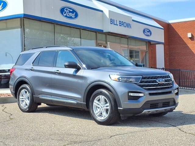 Certified 2024 Ford Explorer XLT w/ Equipment Group 202A AWD/4WD image 1
