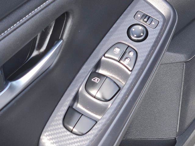 Used 2024 Nissan Sentra SV FWD image 19