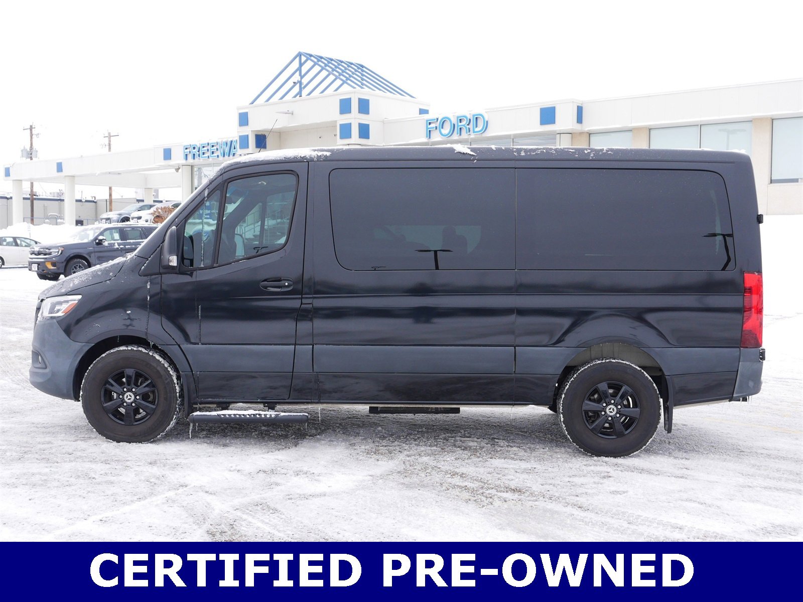 Used 2021 Mercedes-Benz Sprinter 2500 image 2