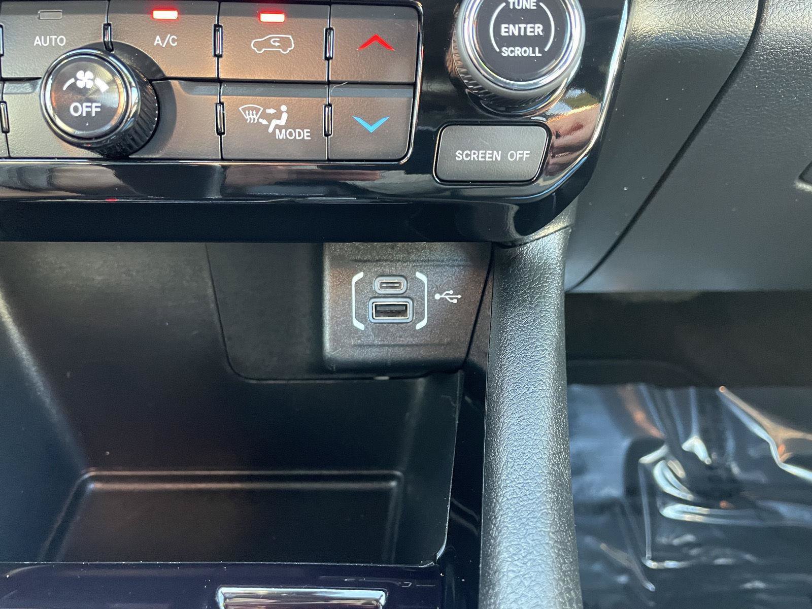 Used 2025 Jeep Compass Limited AWD/4WD image 27