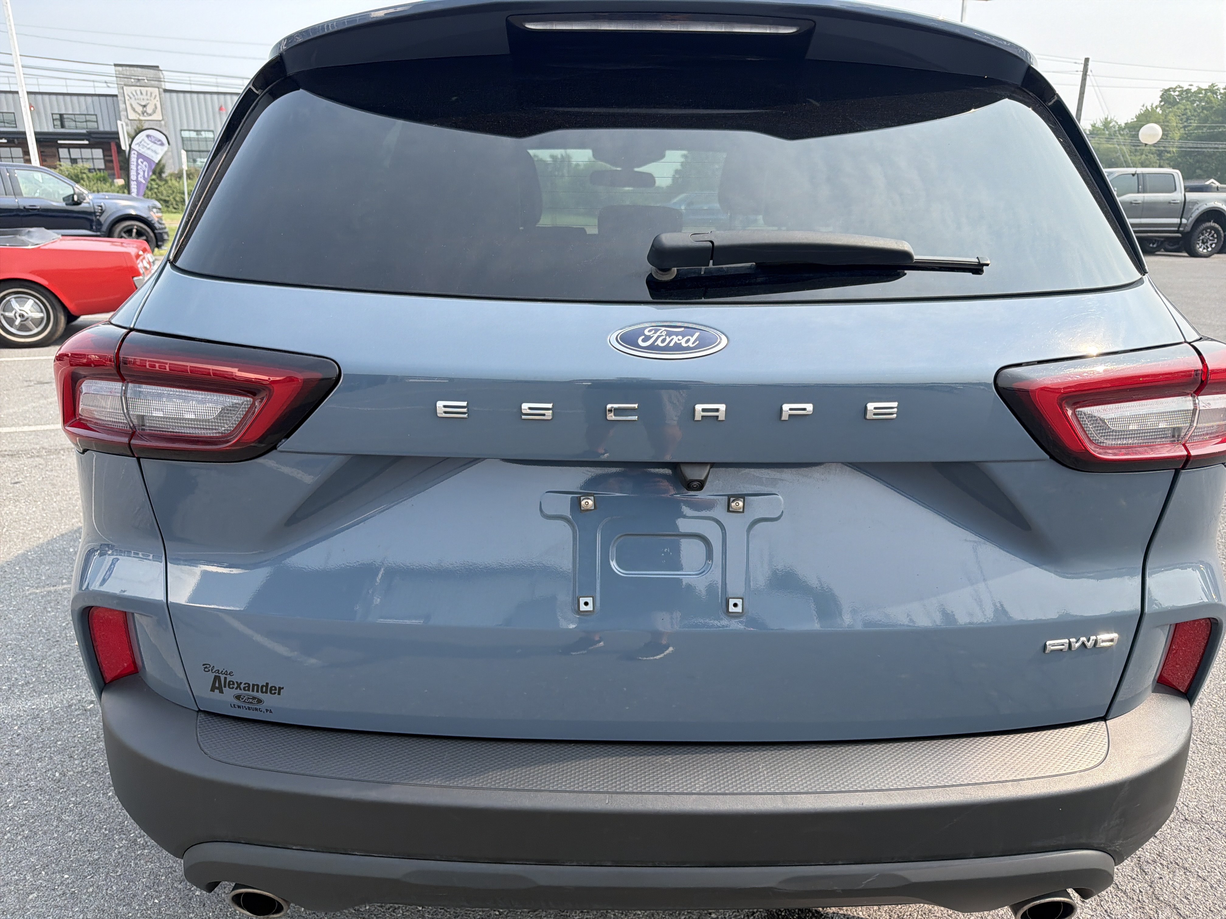 Certified 2025 Ford Escape ST-Line Select AWD/4WD image 5