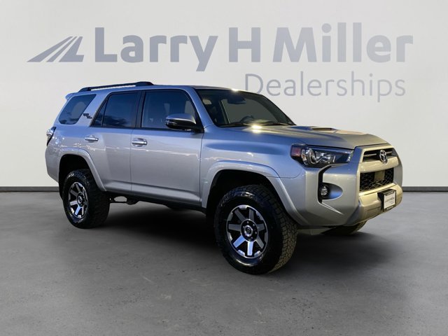 Used 2021 Toyota 4Runner TRD Off-Road Premium w/ Moonroof Package AWD/4WD image 7