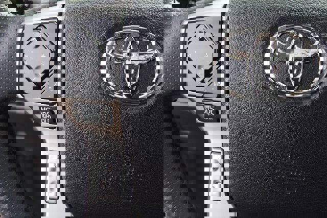 Used 2020 Toyota 4Runner SR5 Premium w/ Moonroof Package image 23