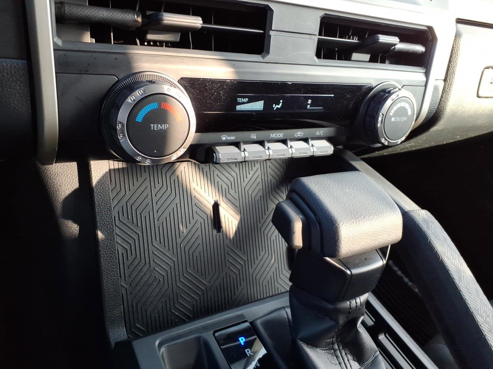 Used 2024 Toyota Tacoma SR image 19