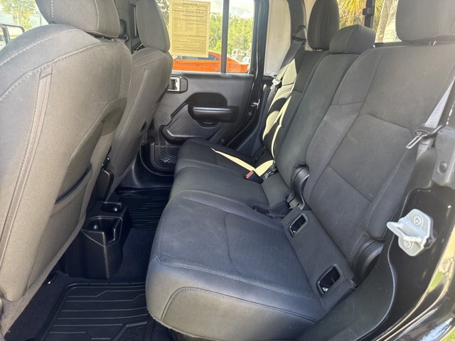 Used 2021 Jeep Gladiator Sport AWD/4WD image 15
