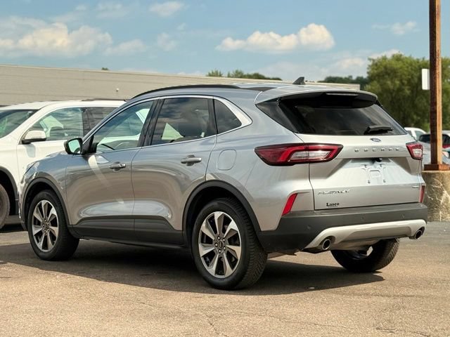 Certified 2024 Ford Escape Platinum AWD/4WD image 35