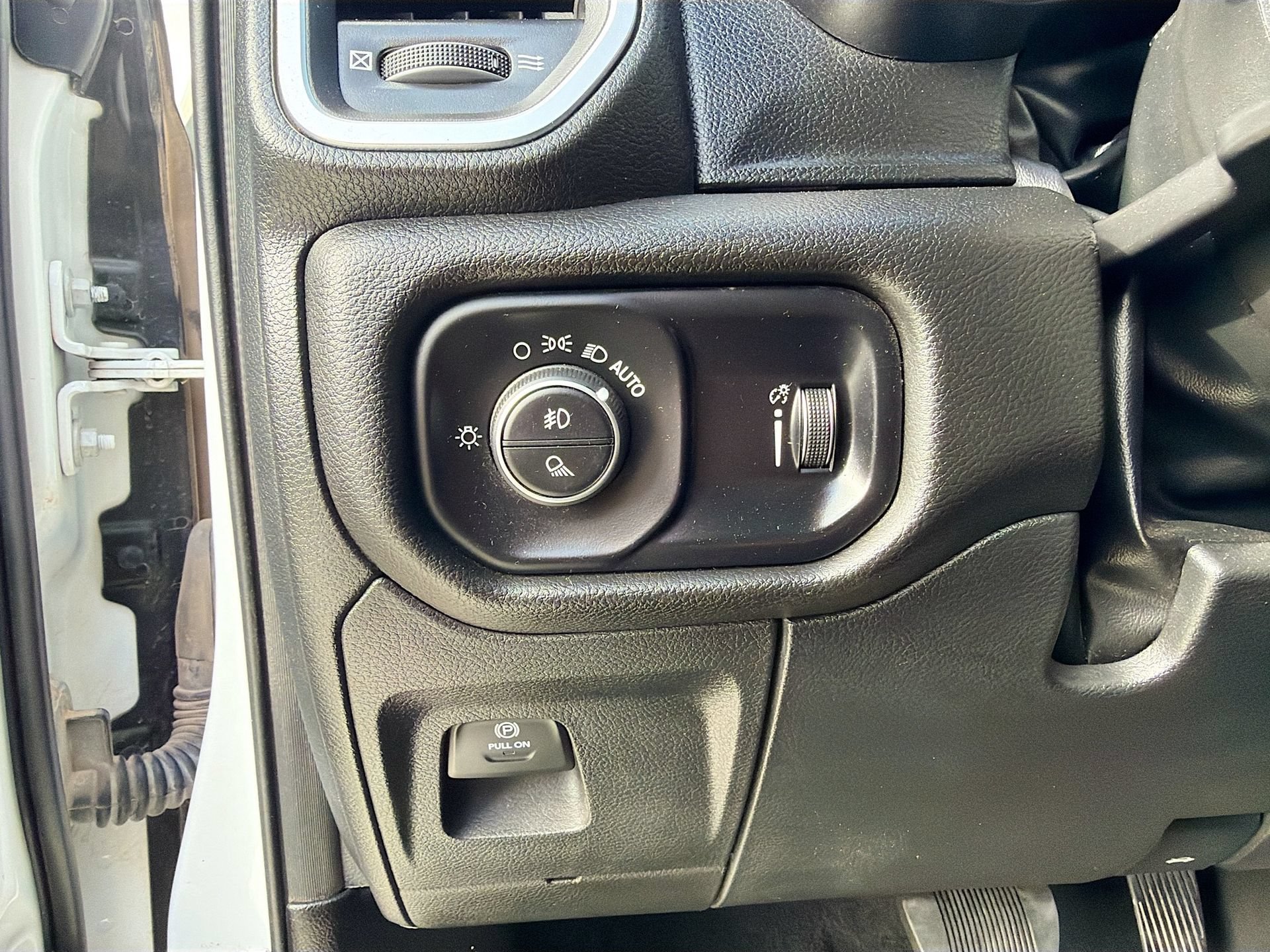 Used 2024 RAM 1500 Big Horn AWD/4WD image 14