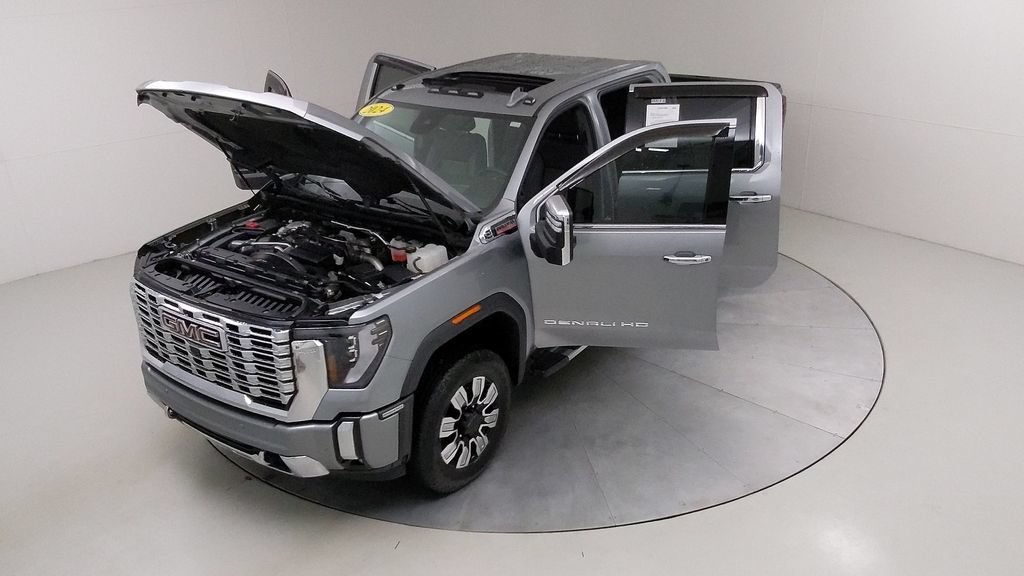 Used 2024 GMC Sierra 2500 Denali w/ Technology Package AWD/4WD image 46