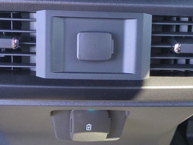 Certified 2025 Ford F150 STX w/ Equipment Group 200A image 15