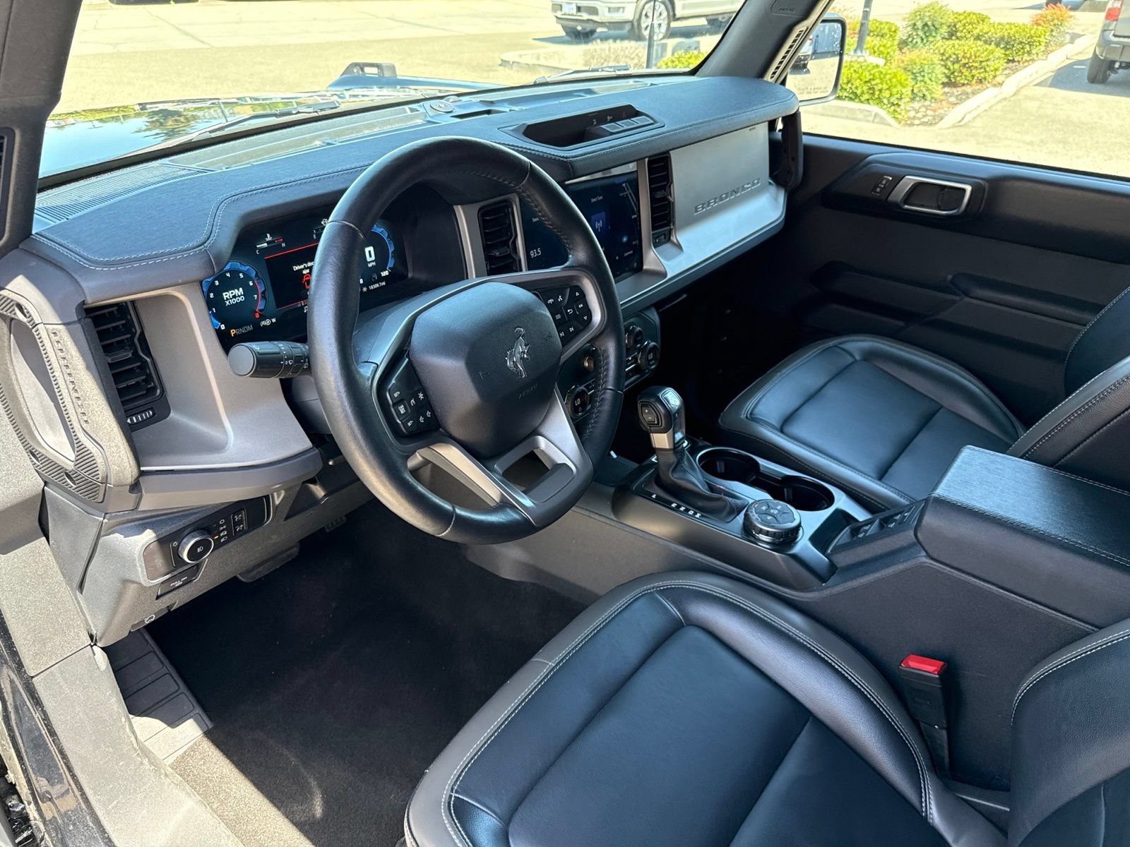 Certified 2025 Ford Bronco Outer Banks AWD/4WD image 11