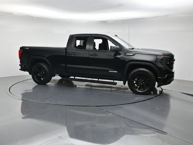 Used 2022 GMC Sierra 1500 Elevation w/ Preferred Package AWD/4WD image 3