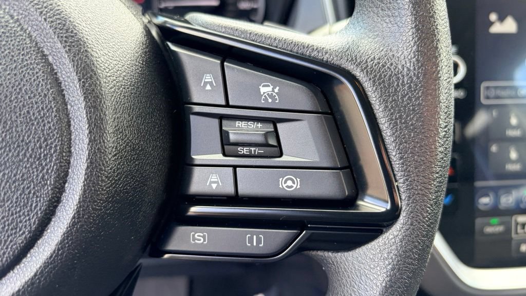 Used 2025 Subaru Crosstrek 2.5i Premium AWD/4WD image 9