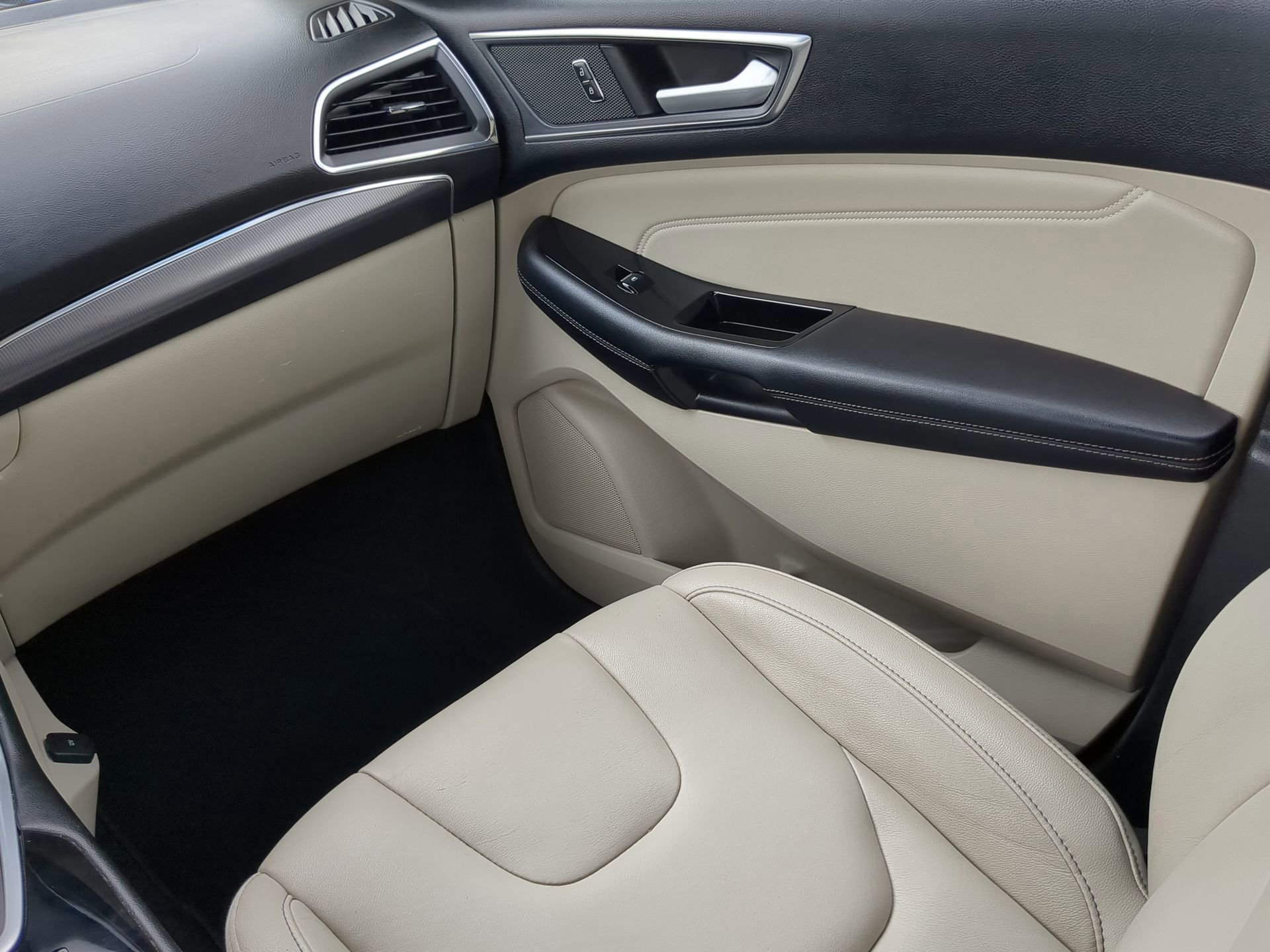 Certified 2018 Ford Edge Titanium w/ Ford Safe & Smart Package image 45