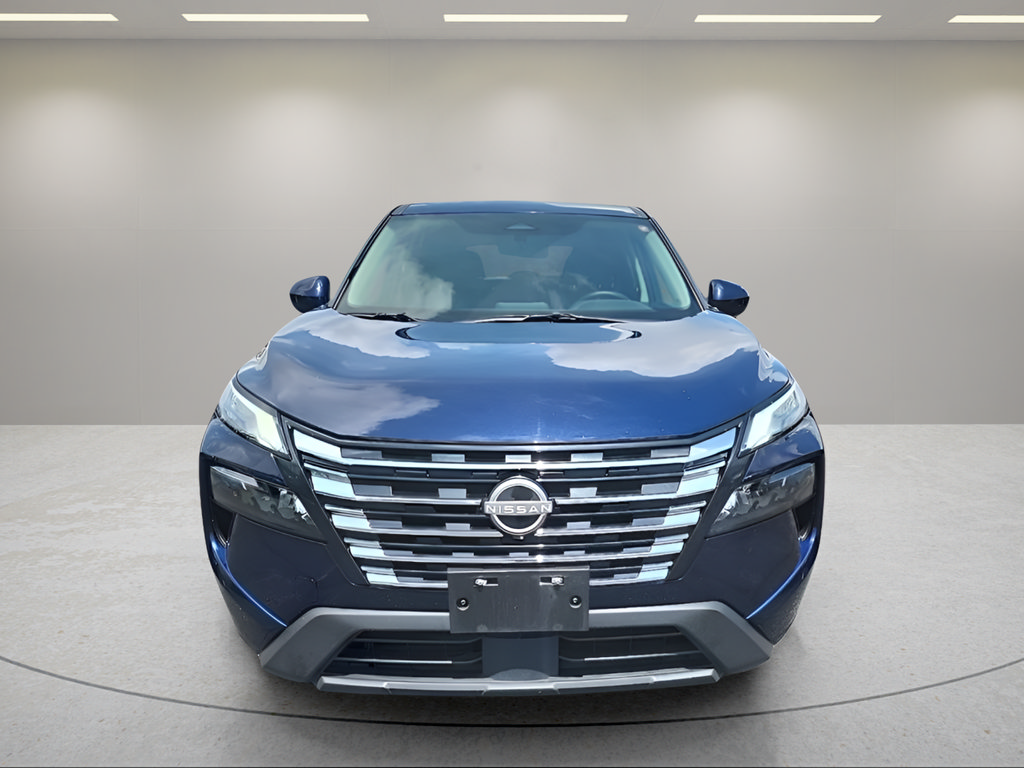 Used 2025 Nissan Rogue SV AWD/4WD image 2