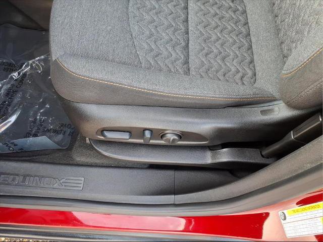 Used 2023 Chevrolet Equinox LT image 19