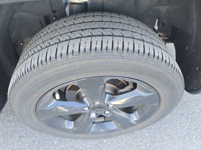 Used 2023 Jeep Grand Cherokee Altitude image 6