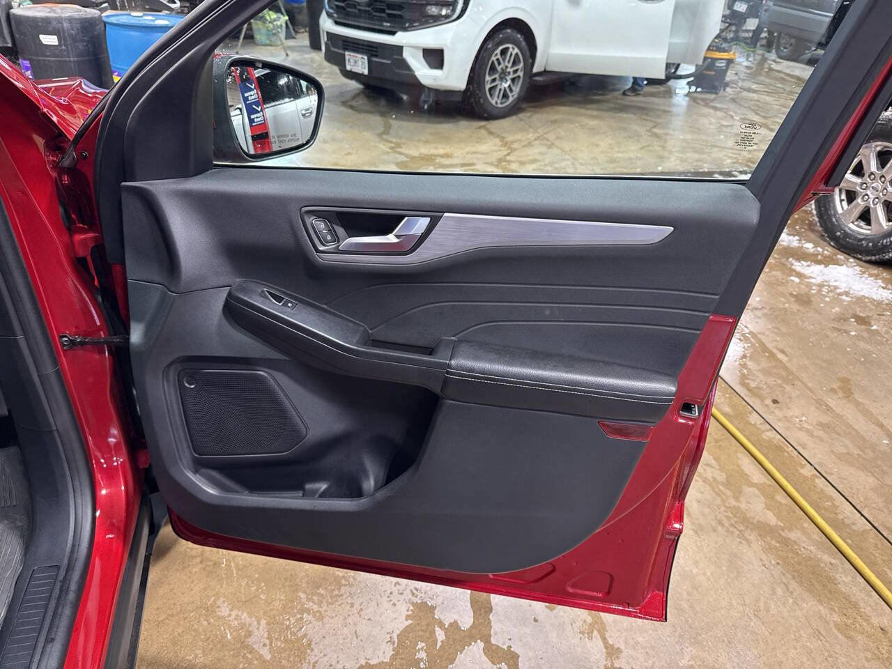 Certified 2024 Ford Escape Platinum image 21