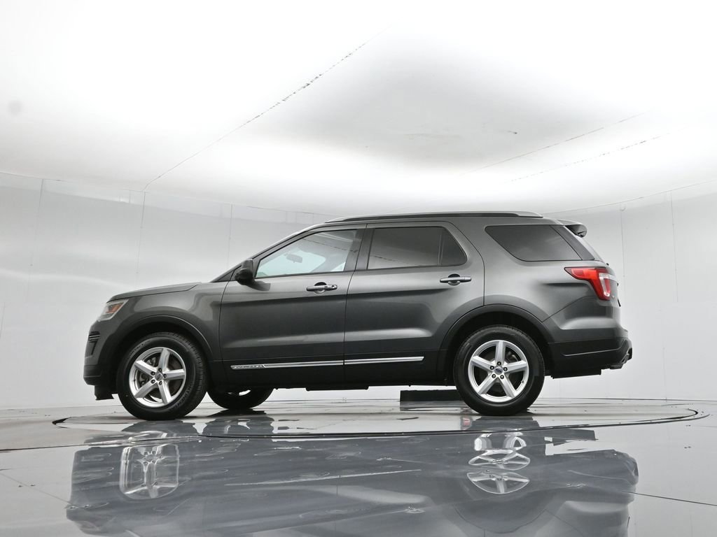 Certified 2018 Ford Explorer XLT image 25