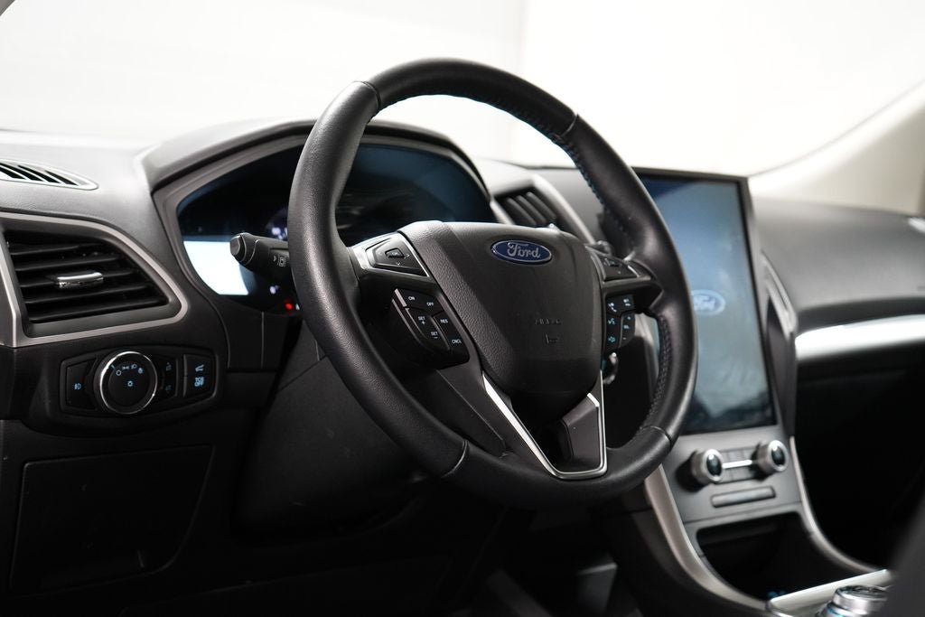 Certified 2023 Ford Edge SEL w/ Sport Appearance Package AWD/4WD image 15