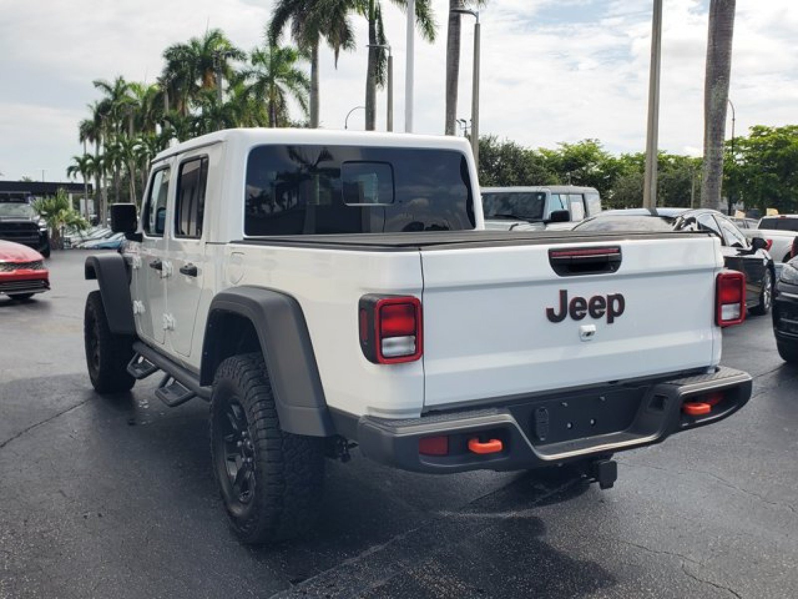 Used 2023 Jeep Gladiator Mojave w/ Cold Weather Group AWD/4WD image 5