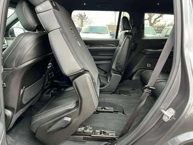 Used 2024 Jeep Grand Cherokee L Limited image 12