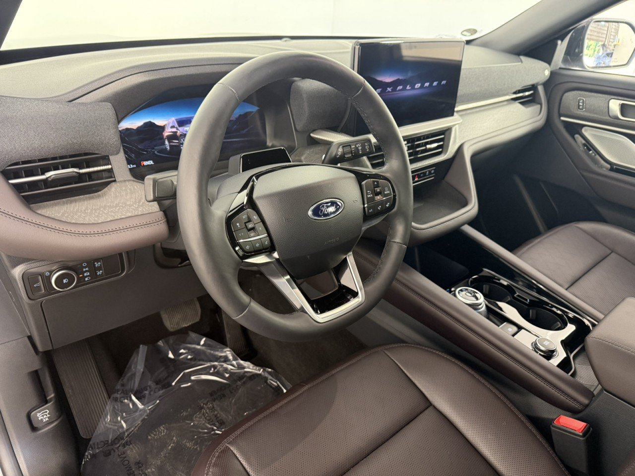 Certified 2026 Ford Explorer Platinum AWD/4WD image 18