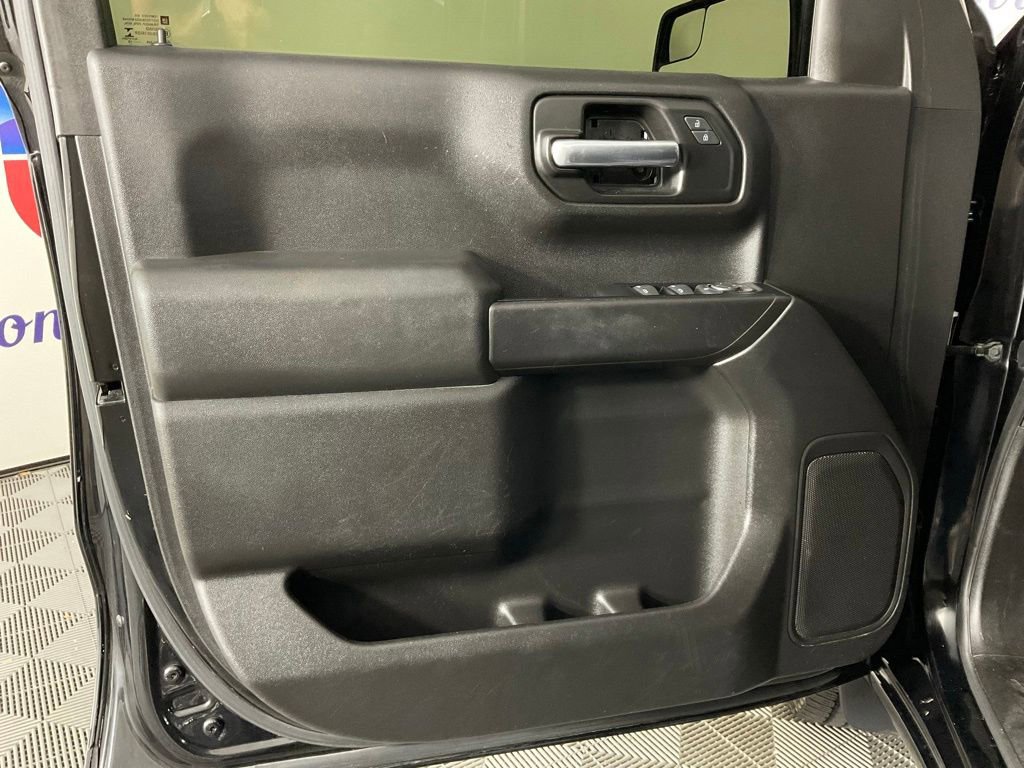 Used 2019 Chevrolet Silverado 1500 Custom w/ Custom Value Package RWD image 12