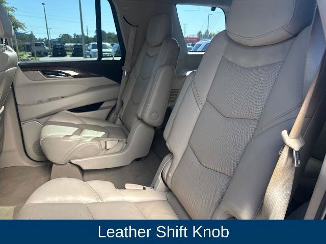 Used 2020 Cadillac Escalade Luxury AWD/4WD image 29