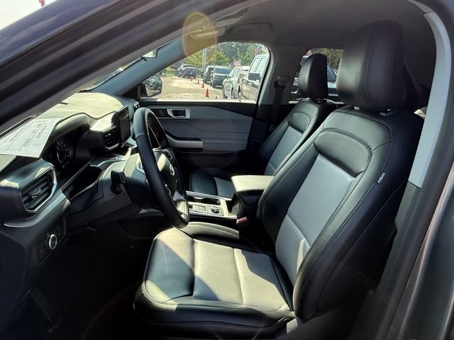 Certified 2023 Ford Explorer XLT w/ Equipment Group 202A AWD/4WD image 6