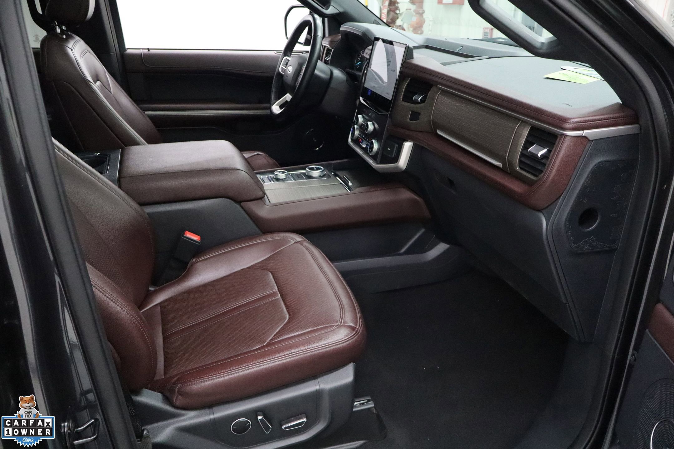Certified 2024 Ford Expedition Limited image 31