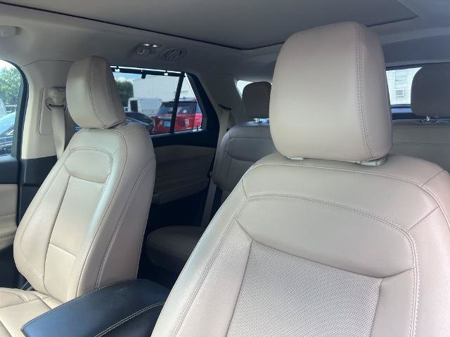 Certified 2022 Ford Explorer Limited w/ Limited Technology Package RWD image 10