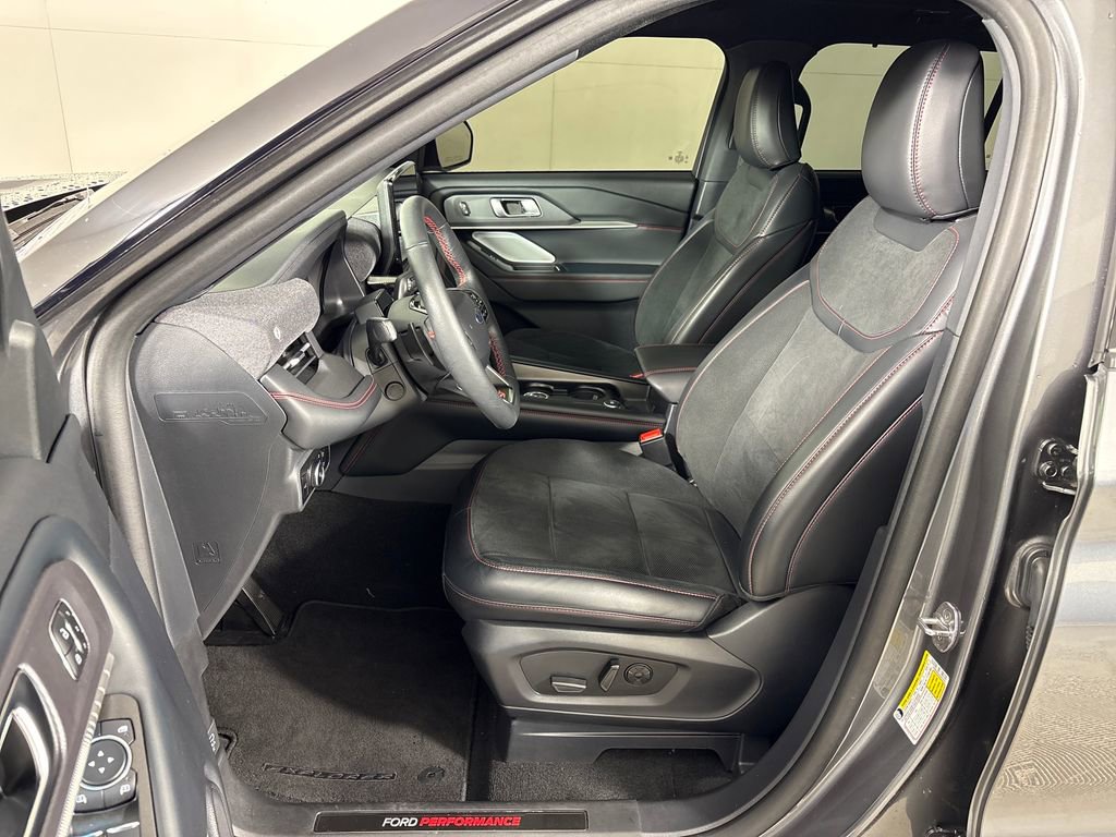 Certified 2025 Ford Explorer ST image 25