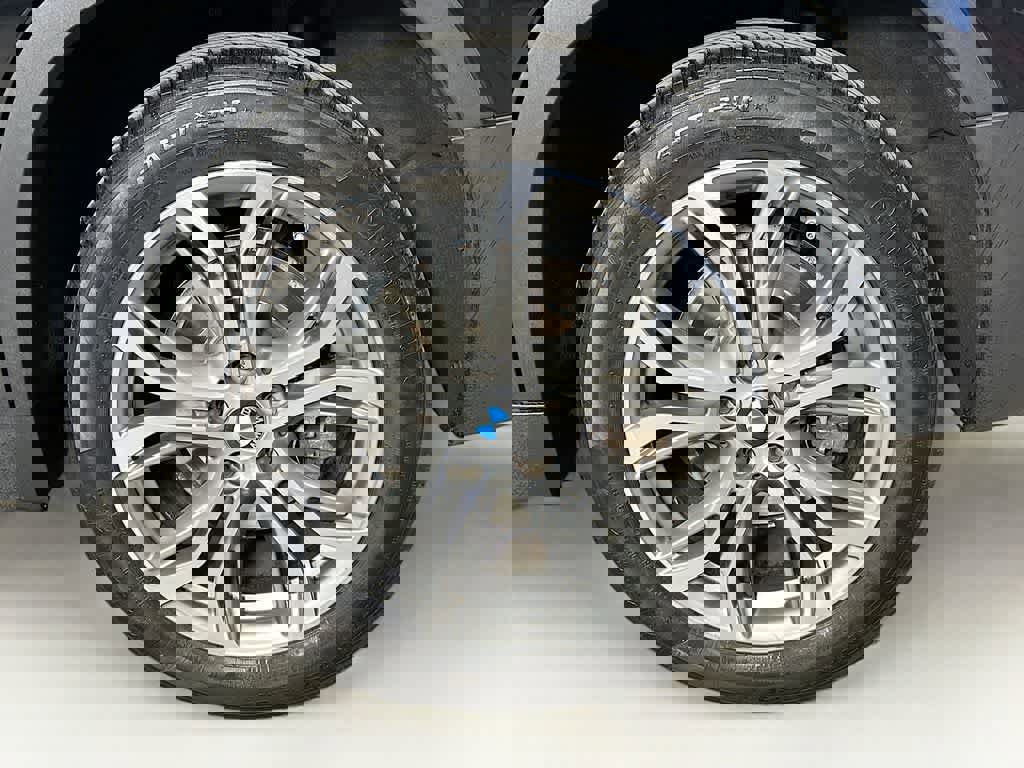 Used 2019 BMW X2 sDrive28i image 11