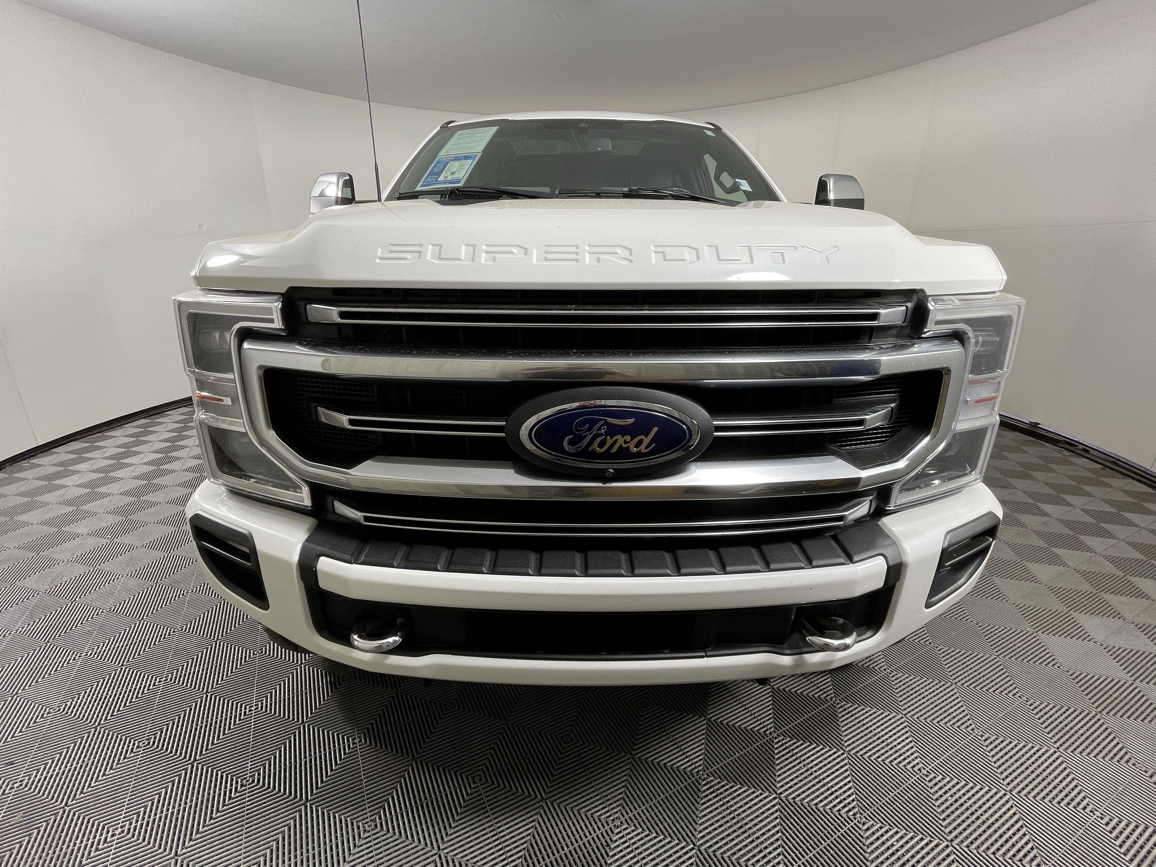 Certified 2022 Ford F350 Platinum w/ Tremor Off-Road Package AWD/4WD image 8