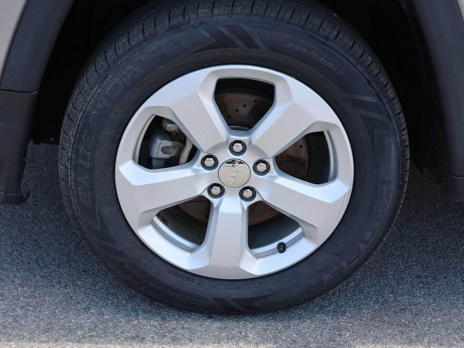 Used 2018 Jeep Compass Latitude AWD/4WD image 12