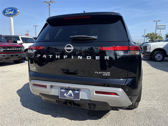 Used 2025 Nissan Pathfinder Platinum w/ Cargo Package AWD/4WD image 15