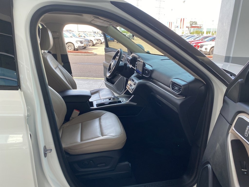 Certified 2023 Ford Explorer XLT w/ Equipment Group 202A image 13