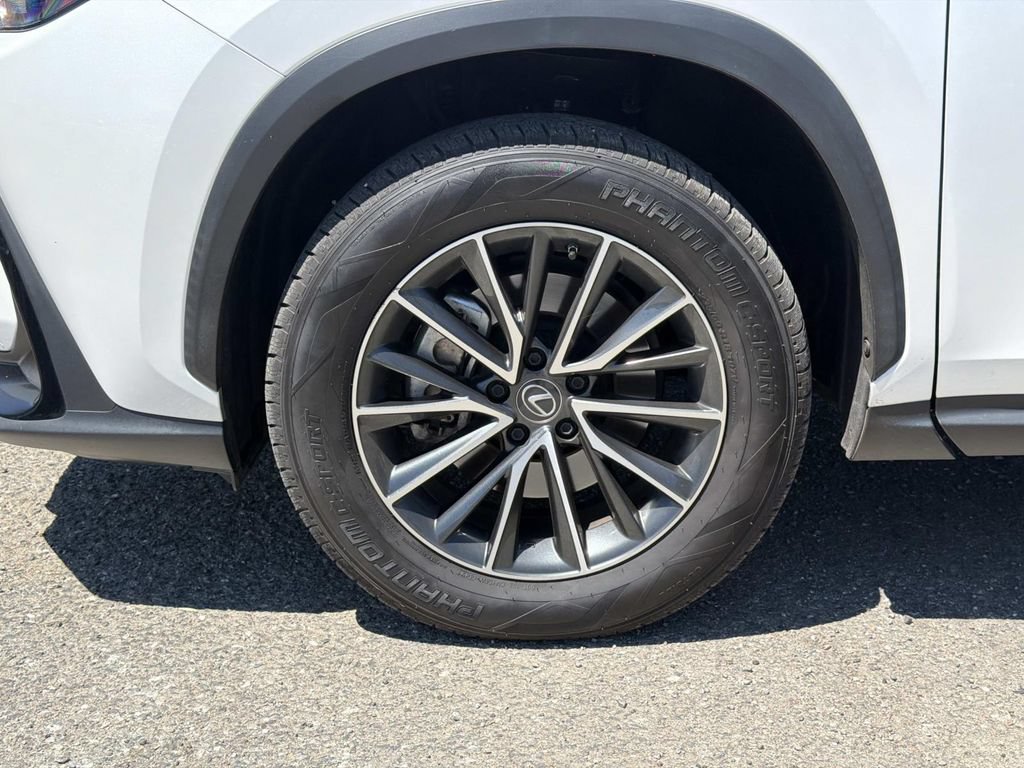 Used 2024 Lexus NX 250 FWD image 28
