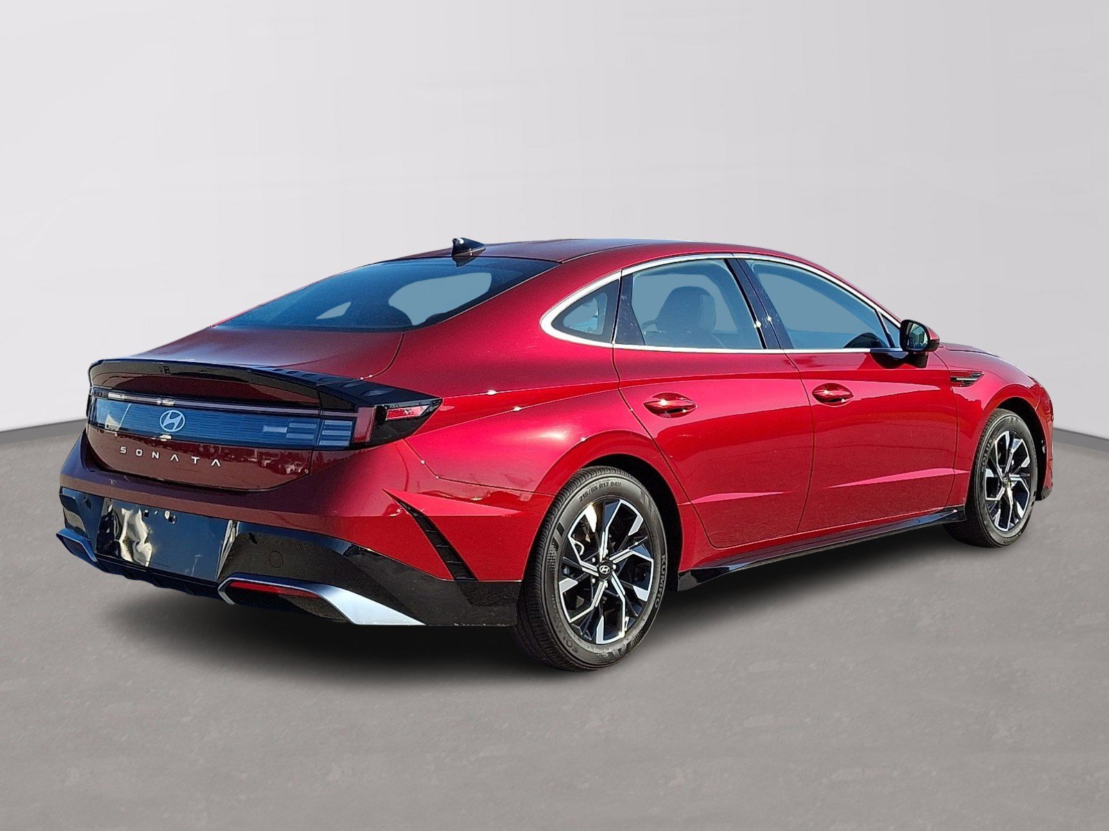 Used 2025 Hyundai Sonata SEL FWD image 6