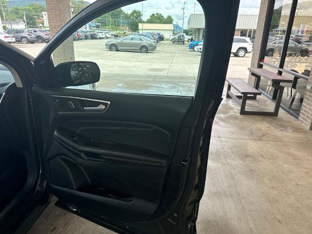 Certified 2024 Ford Edge Titanium w/ Cargo Accessory Package AWD/4WD image 18