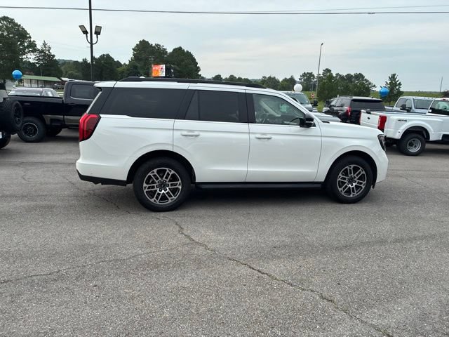 Certified 2025 Ford Expedition Active AWD/4WD image 39