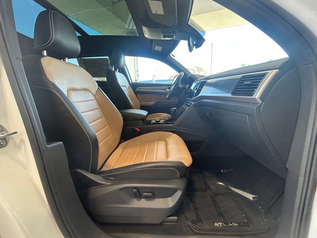 Used 2022 Volkswagen Atlas Cross Sport SEL Premium R-Line image 26