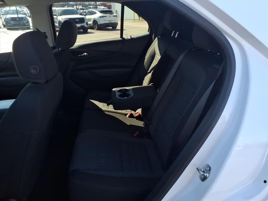 Used 2024 Chevrolet Equinox LT image 28