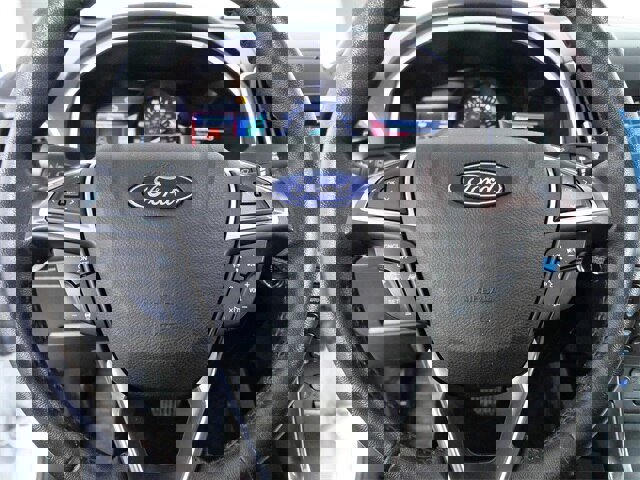 Certified 2019 Ford Edge Titanium w/ Equipment Group 301A image 21