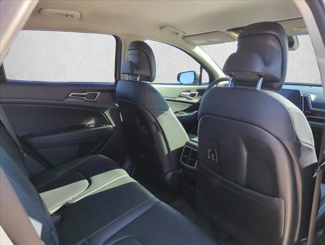 Used 2024 Kia Sportage EX image 23